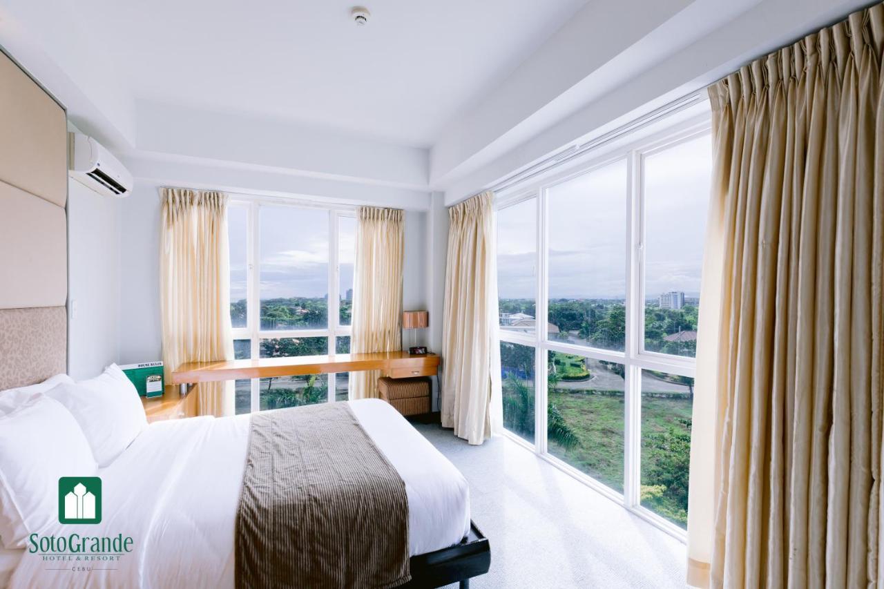 Sotogrande Hotel And Resort Lapu-Lapu City Exterior photo