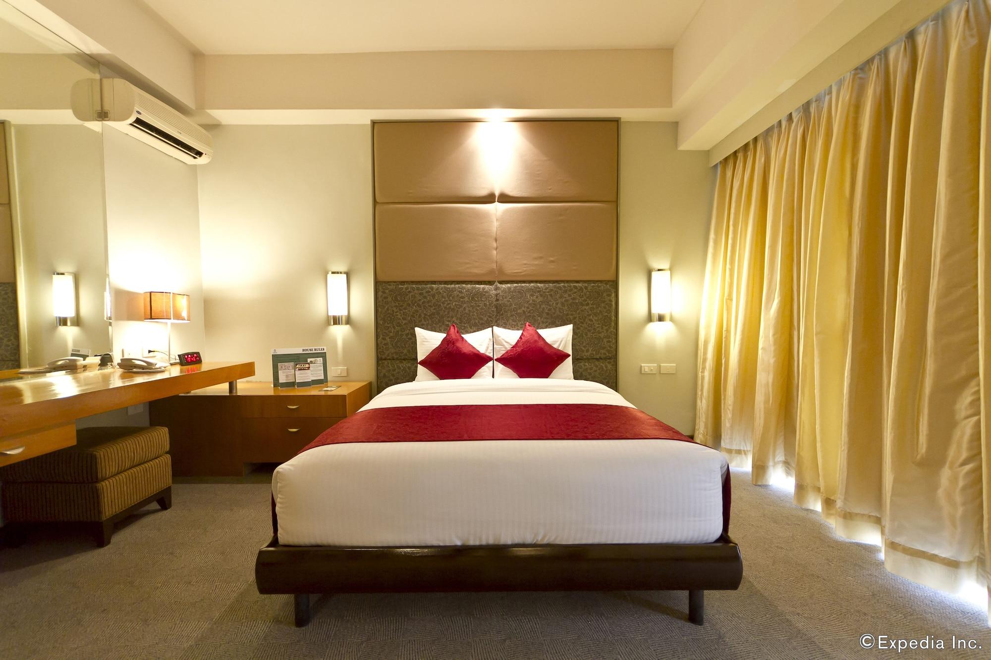 Sotogrande Hotel And Resort Lapu-Lapu City Exterior photo