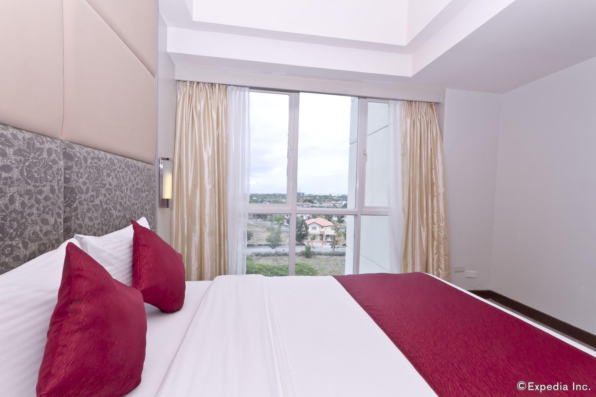 Sotogrande Hotel And Resort Lapu-Lapu City Exterior photo