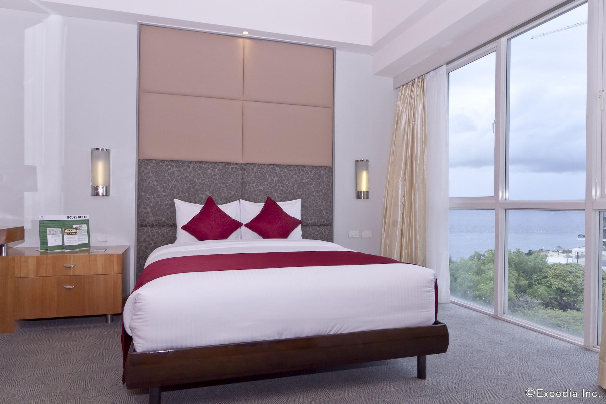 Sotogrande Hotel And Resort Lapu-Lapu City Exterior photo