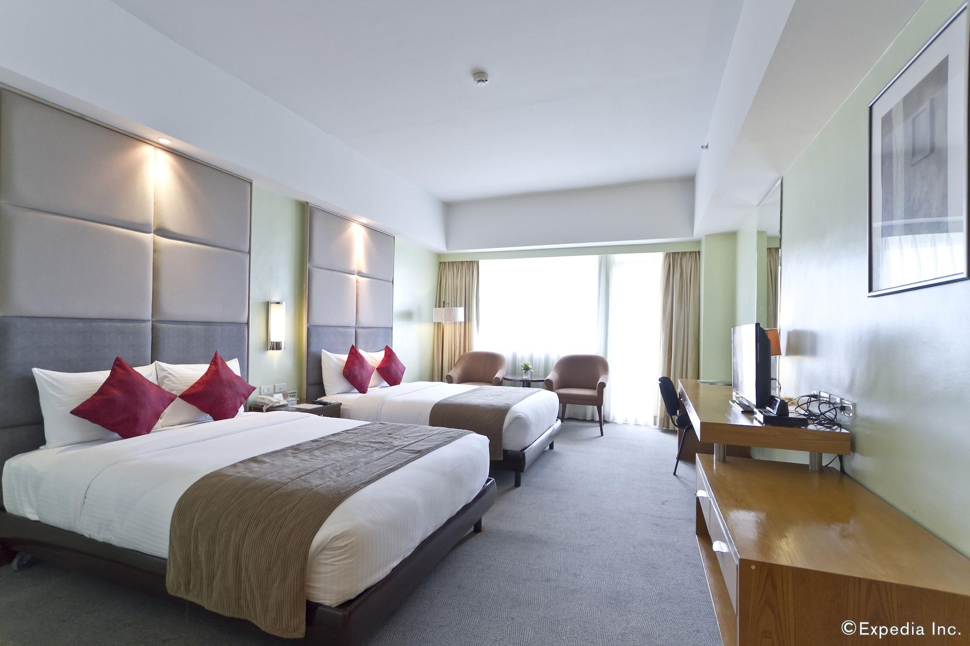 Sotogrande Hotel And Resort Lapu-Lapu City Exterior photo
