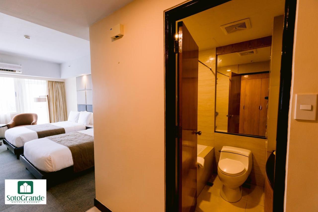 Sotogrande Hotel And Resort Lapu-Lapu City Exterior photo