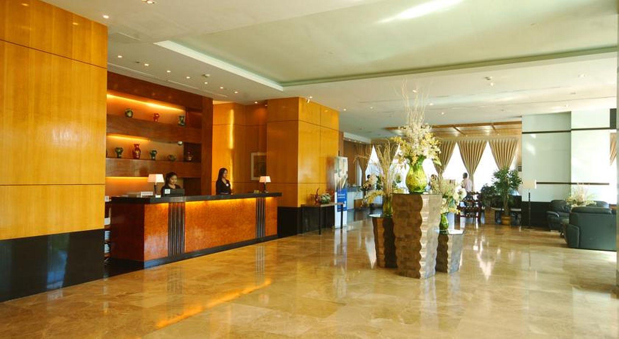 Sotogrande Hotel And Resort Lapu-Lapu City Exterior photo