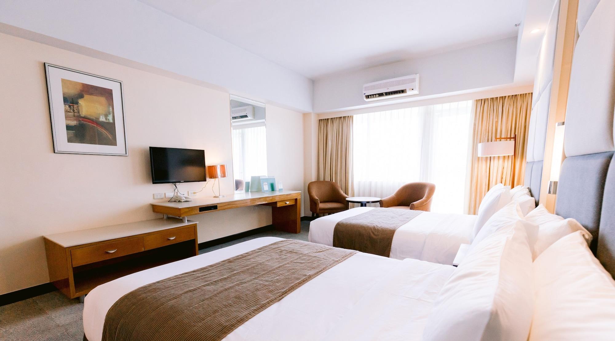 Sotogrande Hotel And Resort Lapu-Lapu City Exterior photo