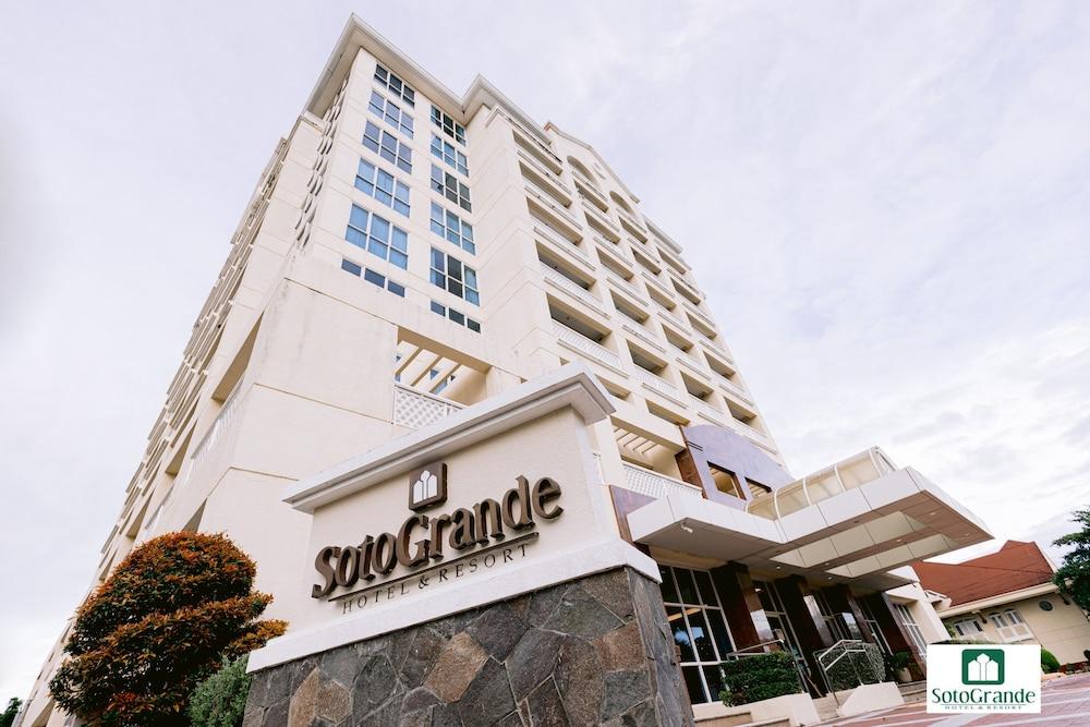 Sotogrande Hotel And Resort Lapu-Lapu City Exterior photo