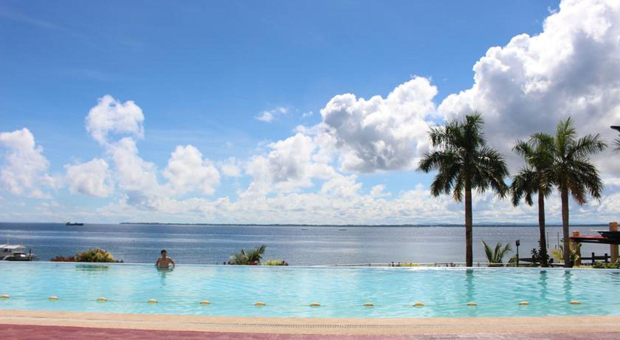 Sotogrande Hotel And Resort Lapu-Lapu City Exterior photo