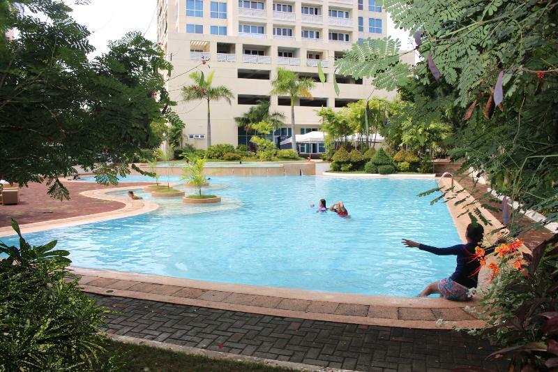 Sotogrande Hotel And Resort Lapu-Lapu City Exterior photo
